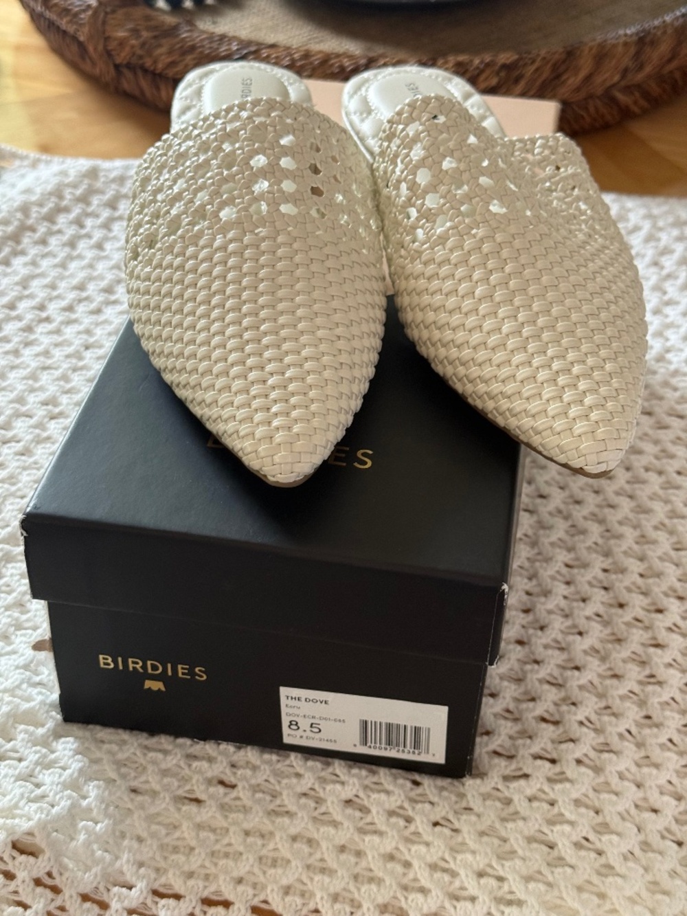 Birdies Dove woven mules